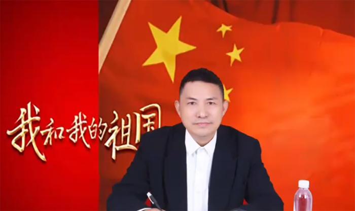 钱明永坚持“一人、一法、百病百方”的原则，确保治疗的针对性和有效性