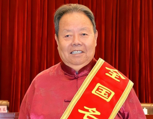 国医大师王自立是甘肃中医界的杰出代表,他医术精湛、医德高尚,在中医脾胃病领域贡献卓越